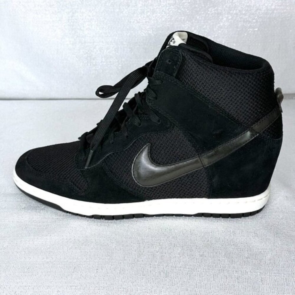 Nike Sky High Essential Men's Black & White High Top Sneakers